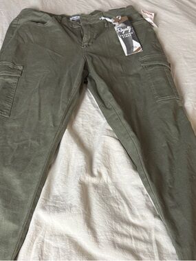 Royalty For Me Olive Green Women’s Skinny Cargo Pants